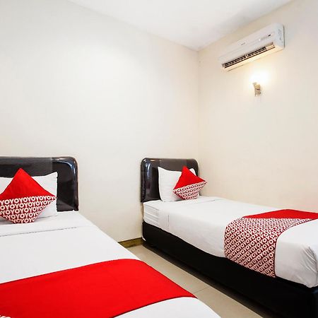 Hotel O Genteng Near Genteng Market Formerly Uno Hotel Surabaya Exterior photo